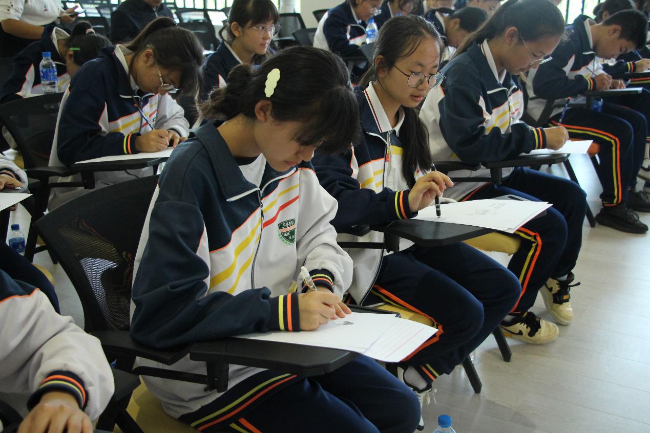 C:\Users\xuliya\Desktop\(2024.5.16)四中研学照片\IMG_8630.JPG